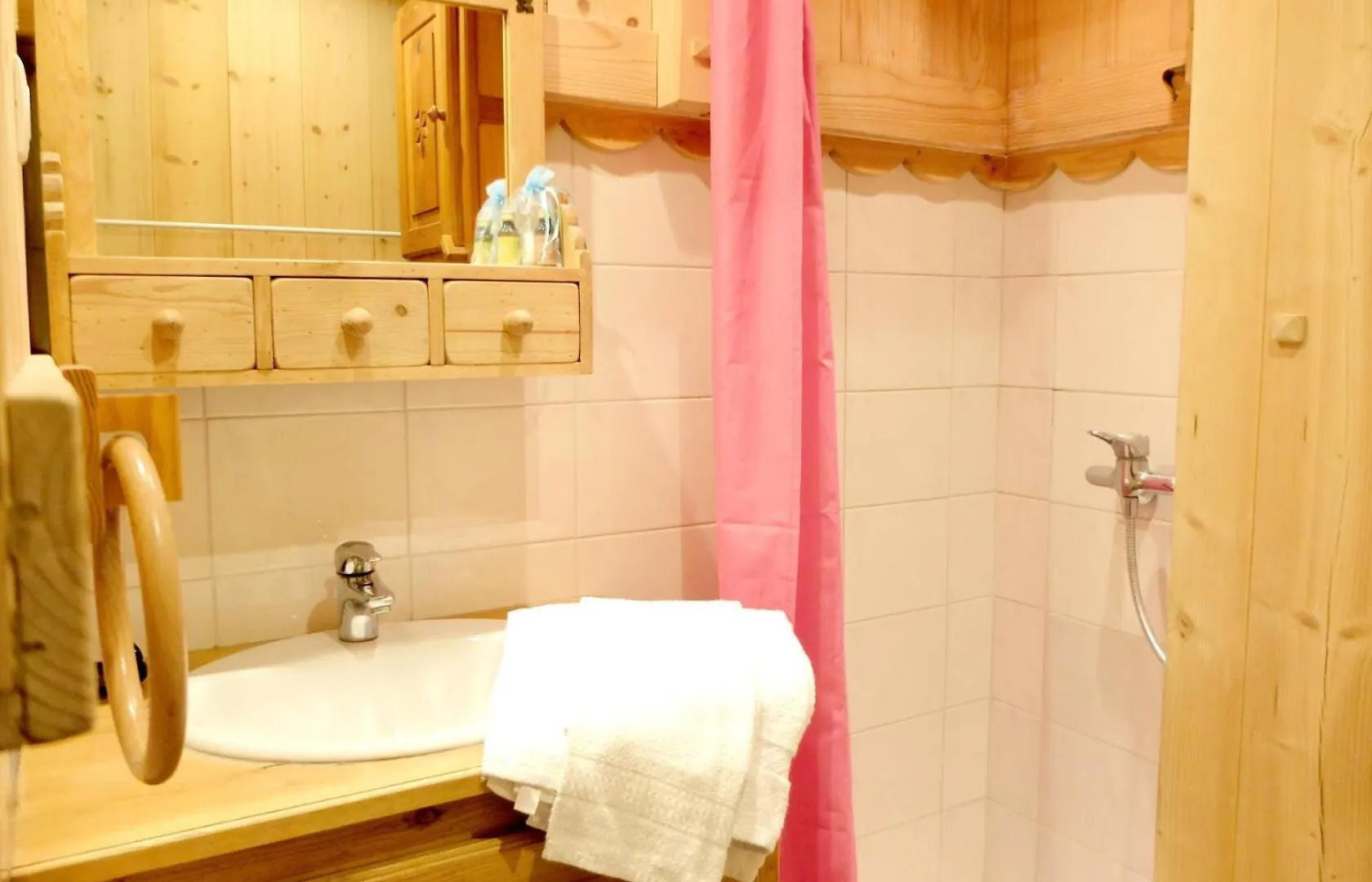 Apartment Chalet Neve - Studio Dans Chalet Savoyard-Proche Pistes-Balcon Mae-6814 Tignes France