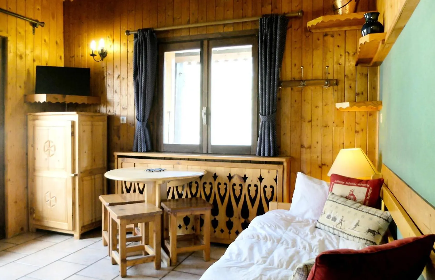 Chalet Neve - Studio Dans Chalet Savoyard-Proche Pistes-Balcon Mae-6814 Tignes